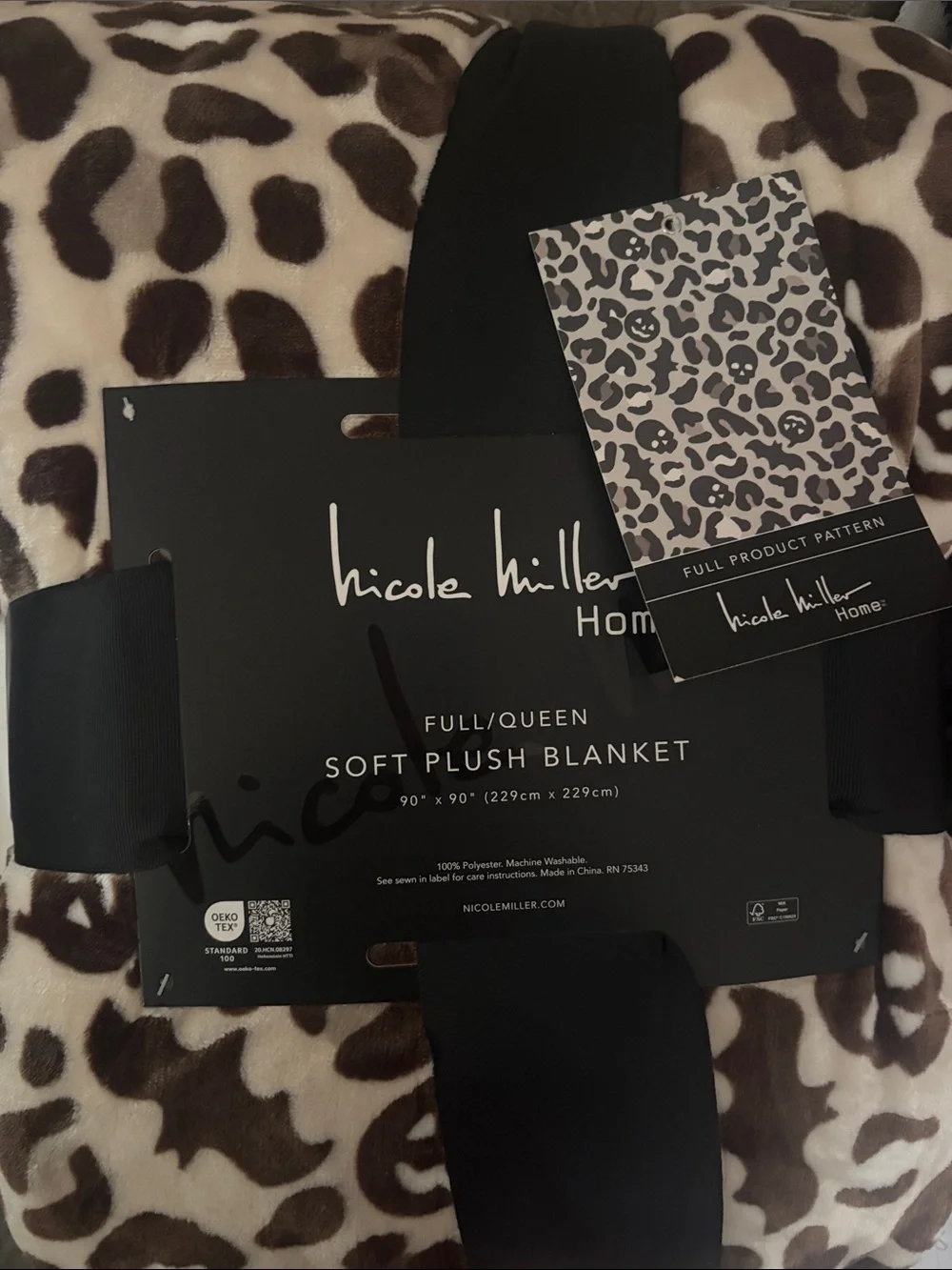 Viral Halloween Nicole Miller skull & bat Plush Leopard-Print Throw in Brown